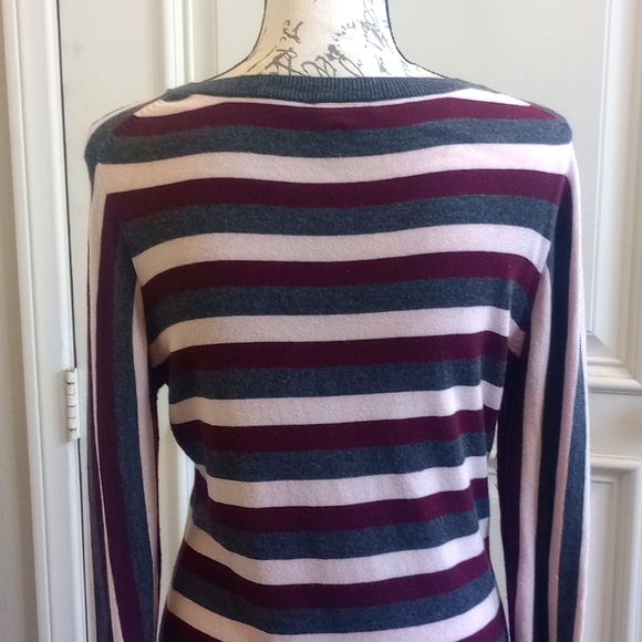 Worthington V-Neck Sweater - Picture 4 of 5